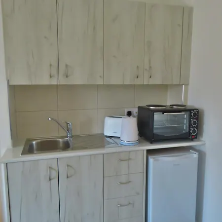 Aparthotel Polyxeni Limassol