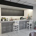 Polyxeni Aparthotel 4*