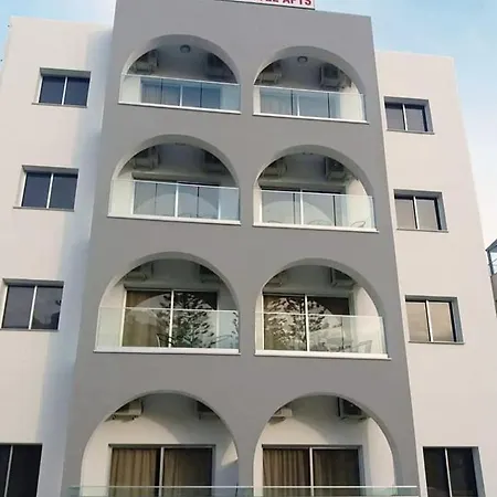 Aparthotel Polyxeni 3*