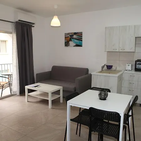 Aparthotel Polyxeni