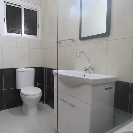 Polyxeni Aparthotel Limassol