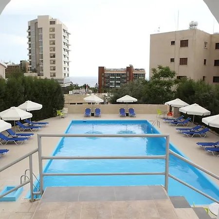 Aparthotel Polyxeni Limassol