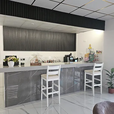 Polyxeni Apartahotel 4*