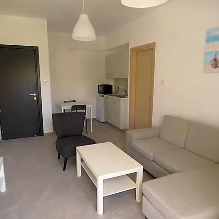 Aparthotel Polyxeni Limassol