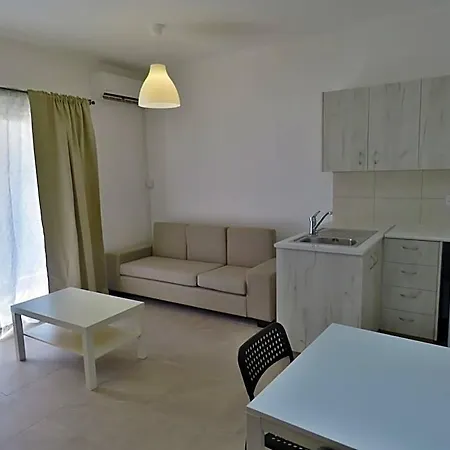 Aparthotel Polyxeni 4*