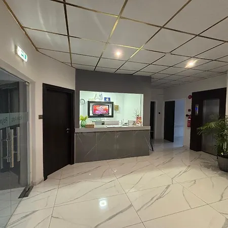 Polyxeni شقة فندقية 4*