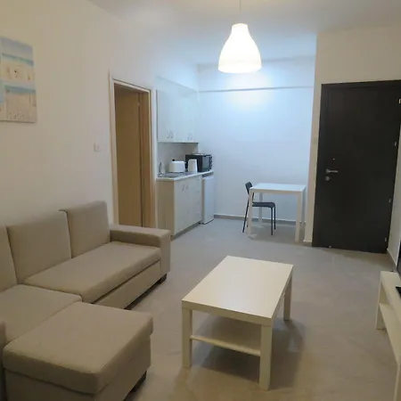 Aparthotel Polyxeni 3*