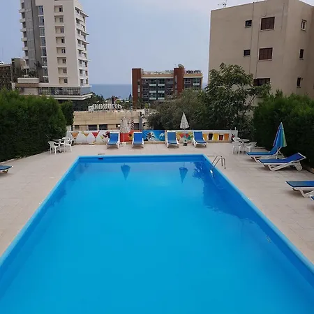 Aparthotel Polyxeni Limassol