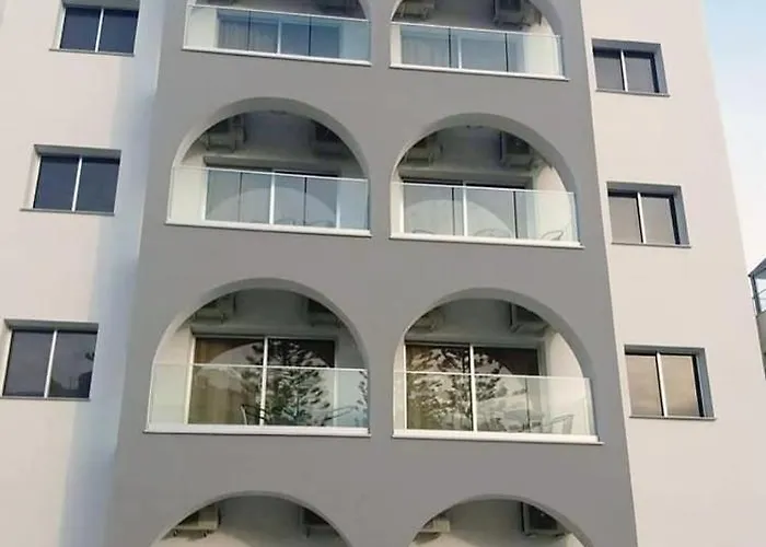 Aparthotel Polyxeni 4*