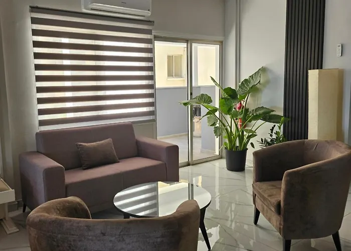 Aparthotel Polyxeni Limassol