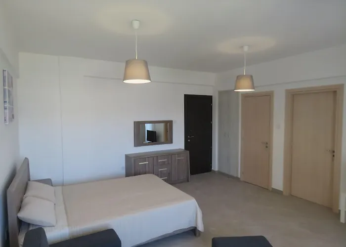 Polyxeni Aparthotel 4*