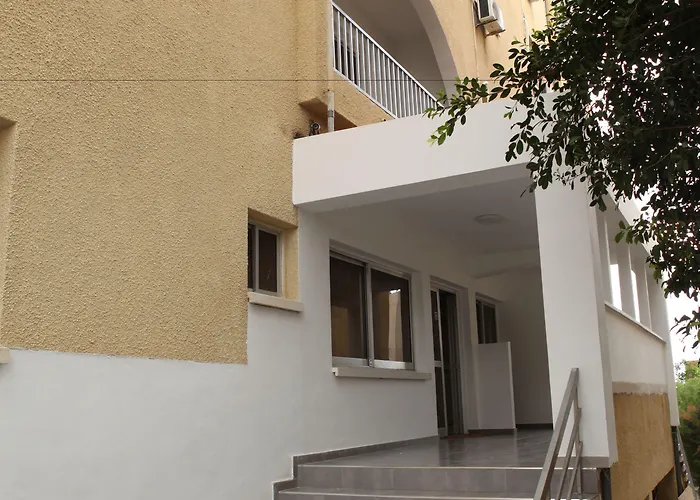 Aparthotel Polyxeni Limassol