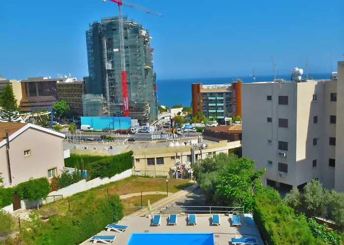 Polyxeni Aparthotel Limassol