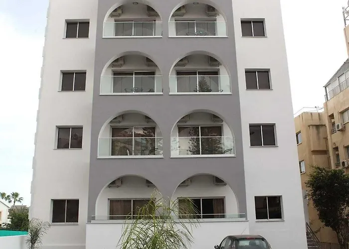 Aparthotel Polyxeni 4*