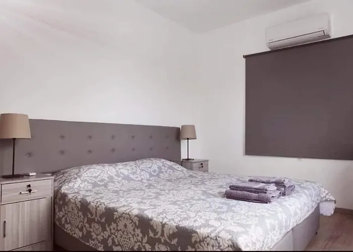 Polyxeni Aparthotel 4*