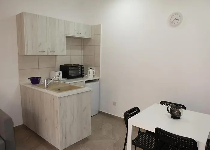 Aparthotel Polyxeni 4*