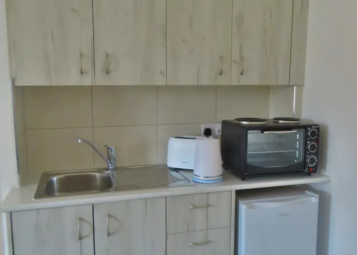 Aparthotel Polyxeni Limassol