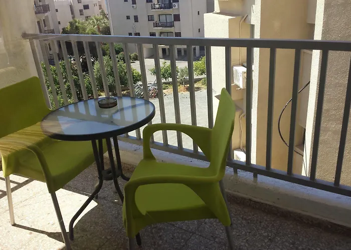 Aparthotel Polyxeni Lemesos